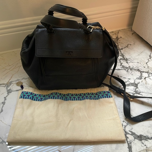 AUTHENTIC Tory Burch black half-moon satchel - Picture 2 of 9